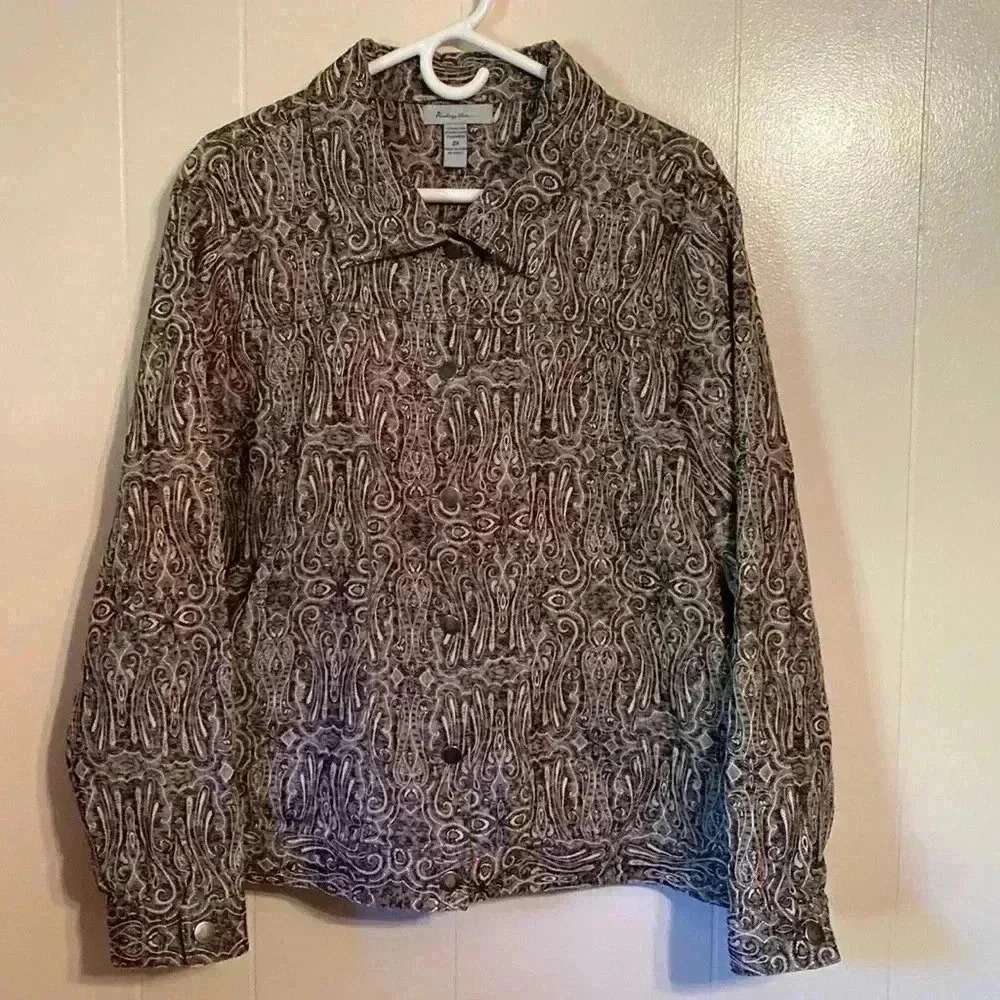 Woman’s 2X Jacket by Analogy Plus Black, Brown & Cream.